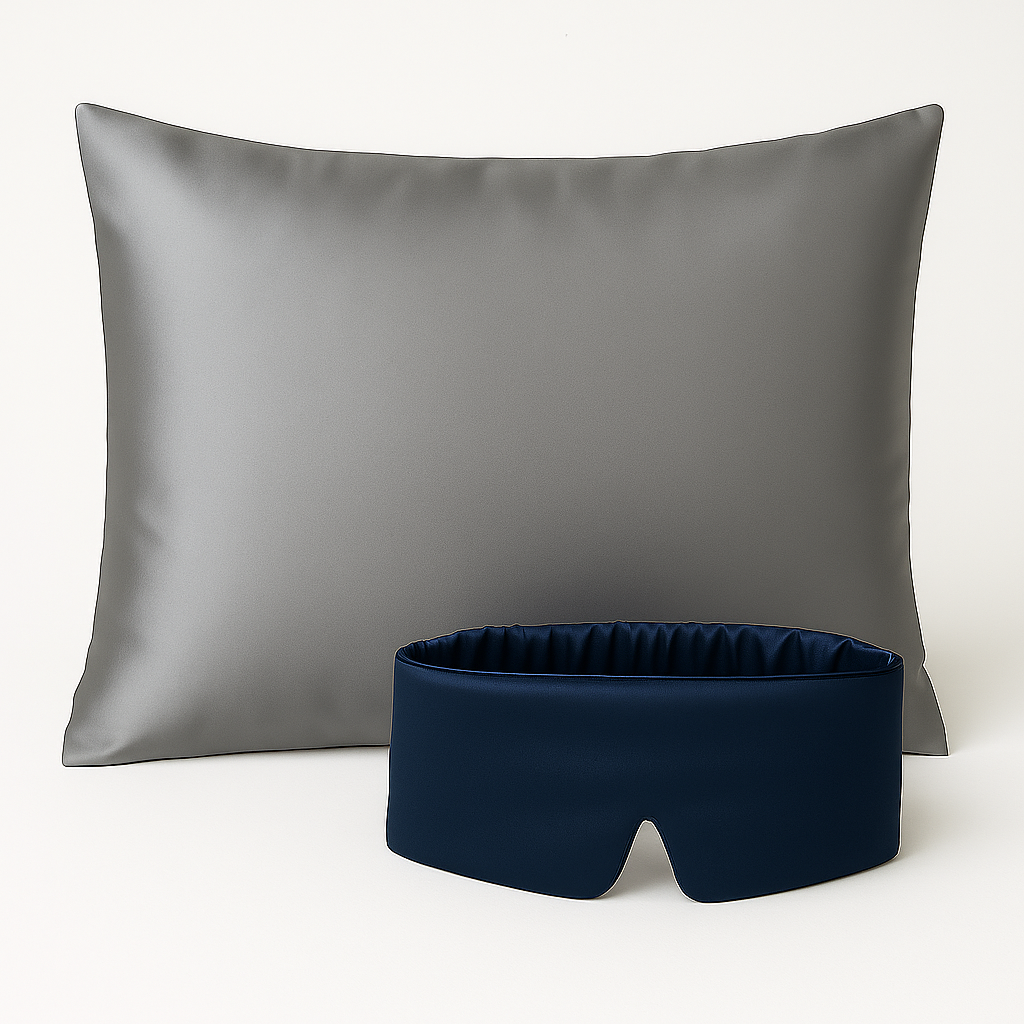 Zijden kussensloop grijs en zijden slaapmasker blauw van Snoozzle