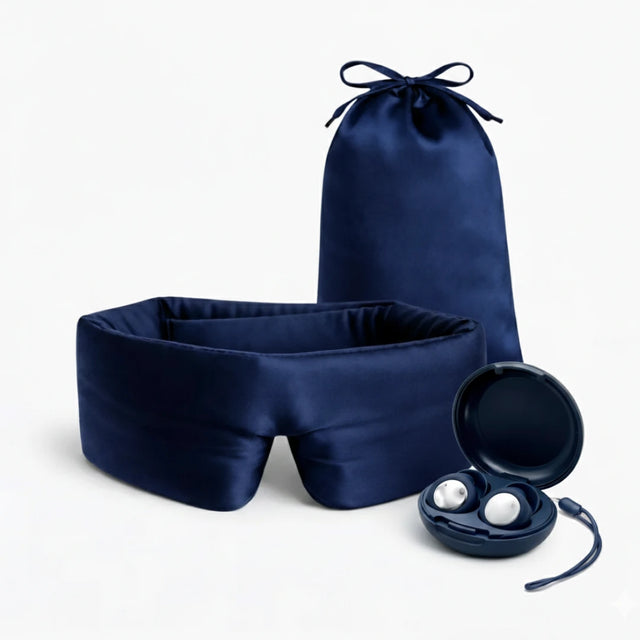 Productfoto oordopjes slapen blauw met zijden slaapmasker