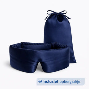 Zijden slaapmasker blauw met zakje op witte achtergrond