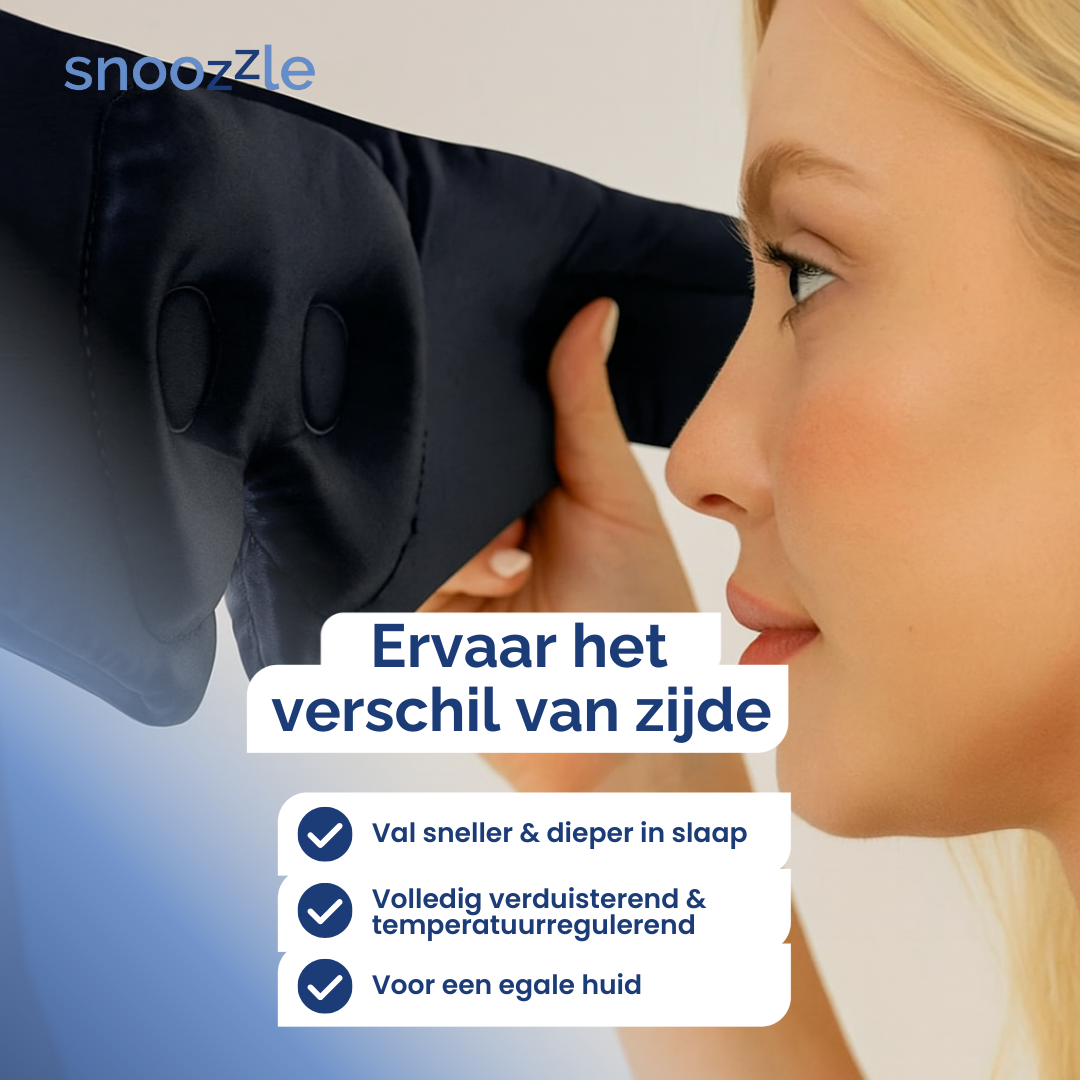 Zijden slaapmasker met 3D eyepatches in gebruik door vrouw